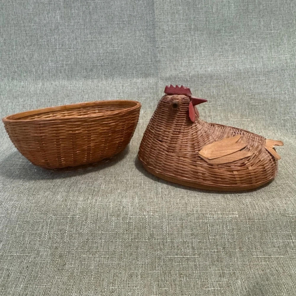 VTG Wicker Hen on Nest Basket Chicken Lidded Cottagecore Farmhouse Storage Box